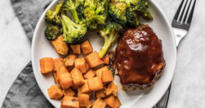 What to Serve with Meatloaf: Delicious Side Dish Ideas